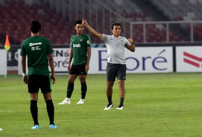 HLV Bima Sakti thừa nhận ĐT Indonesia thua kém Việt Nam và Thái Lan.