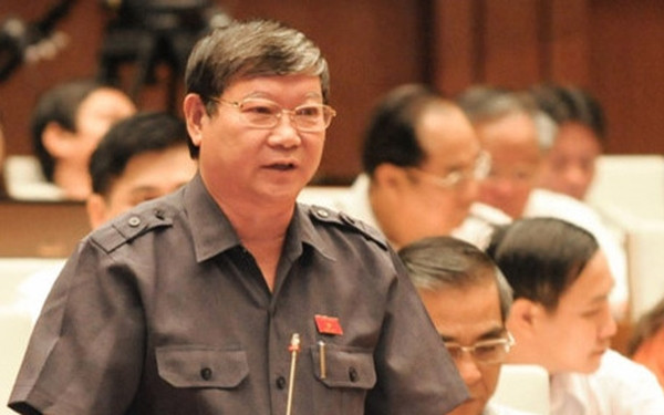 Ông Lê Như Tiến "cử cán bộ chuẩn bị nghỉ hưu đi nước ngoài như là một sự “ban ơn” là không nên"