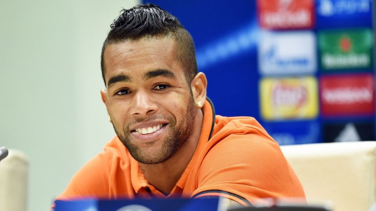 Jiansu Suning đã có Alex Teixeira với giá kỷ lục.