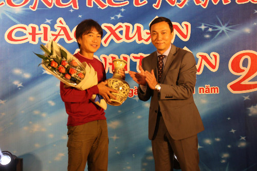 HLV Miura tri ân Việt Nam.