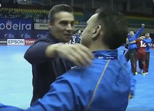 HLV futsal Nhật giới thiệu HLV Bruno cho Việt Nam.