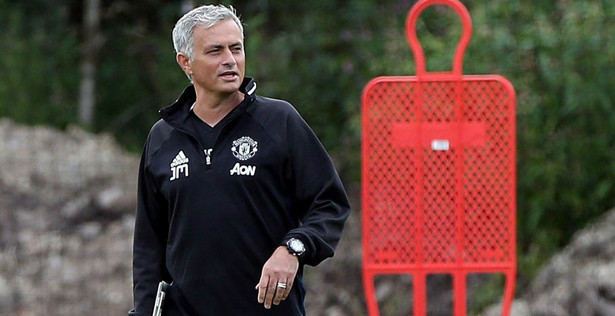 HLV Mourinho ngán nhất Chelsea.