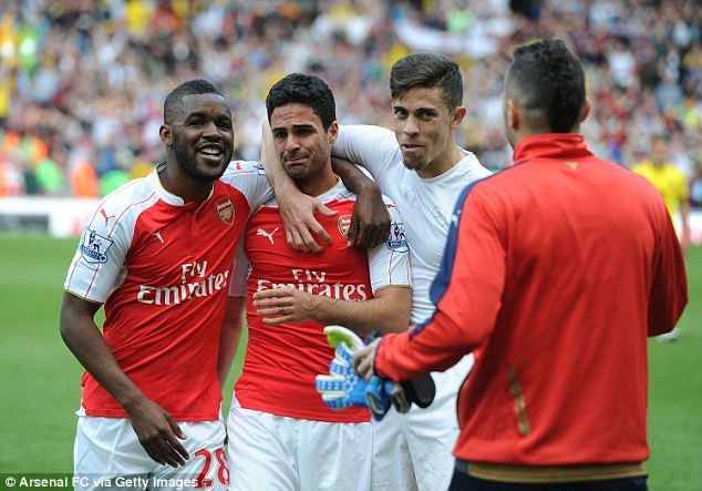 Arteta rưng rưng nước mắt nói lời chia tay các CĐV Arsenal.