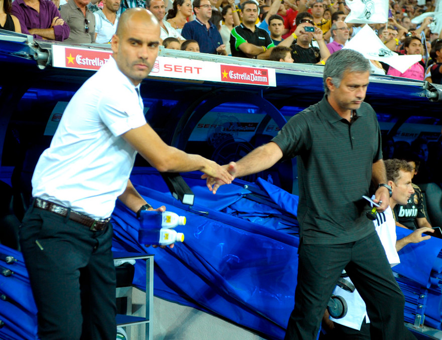 Mourinho muốn mời Guardiola đến văn phòng uống ly rượu vang khi derby Manchester khép lại.