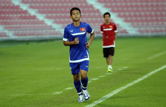 Hồng Duy vừa tái phát chấn thương.