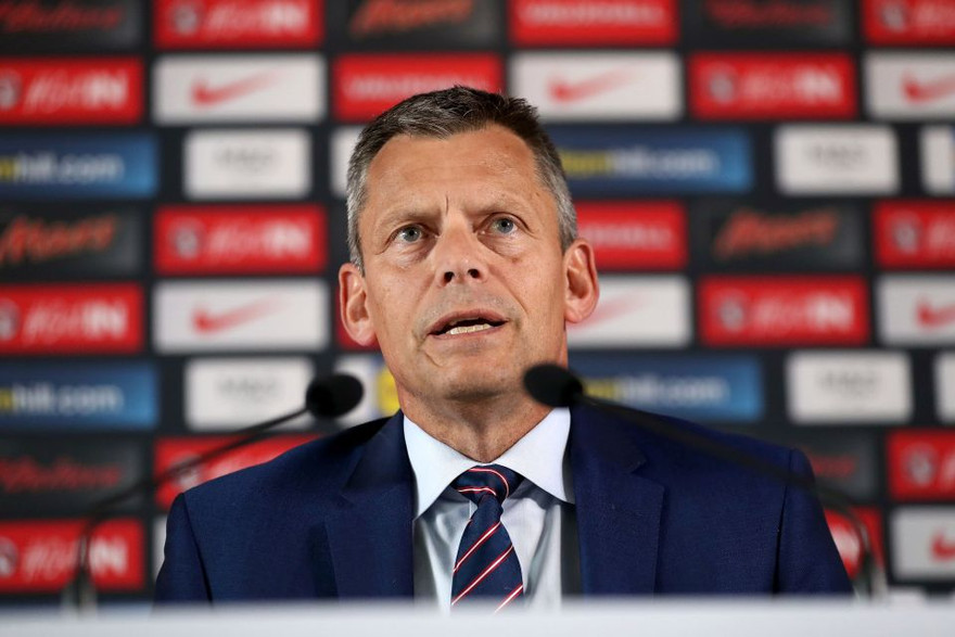 Giám đốc điều hành của FA Martin Glenn.