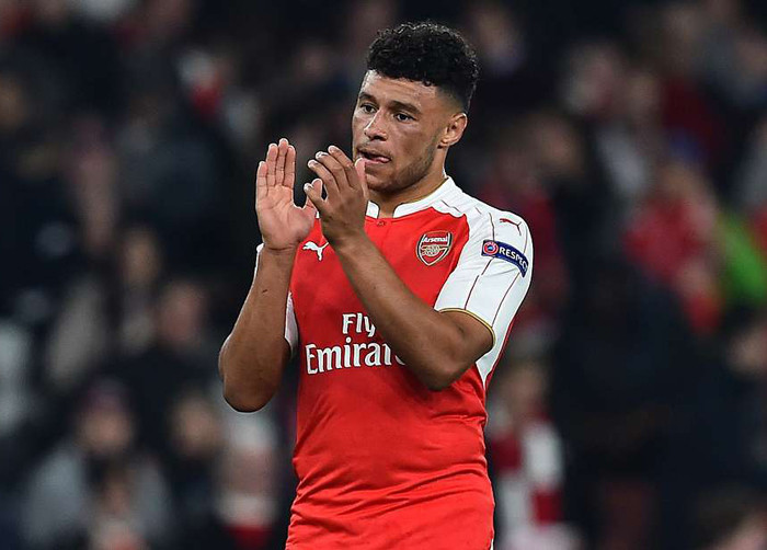Cả M.U và Man City đều muốn có Alex Oxlade-Chamberlain của Arsenal.