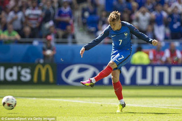 Antoine Griezmann muốn đá vị trí tiền đạo trung tâm.