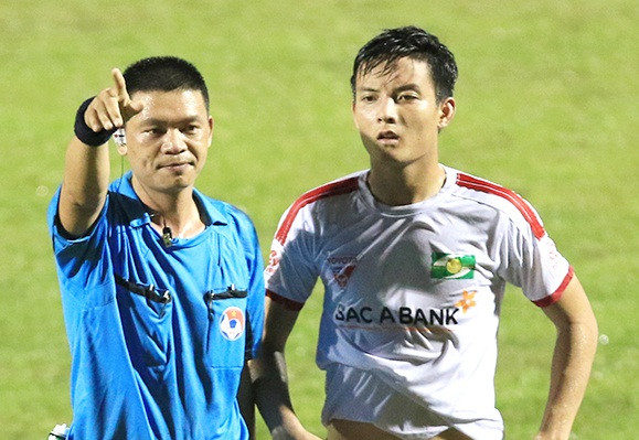 VFF treo còi vĩnh viễn trọng tài Hà Anh Chiến.