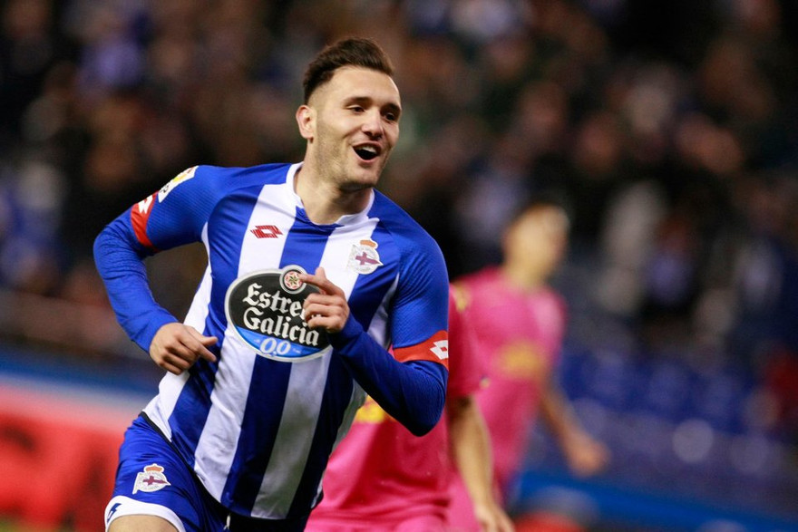 Thương vụ Lucas Perez đến Arsenal có thể đổ vỡ vào phút chót.