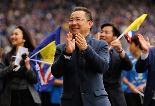 Tỷ phú Vichai Srivaddhanaprabha hứa thưởng đậm nếu Leicester City vô địch Premier League.