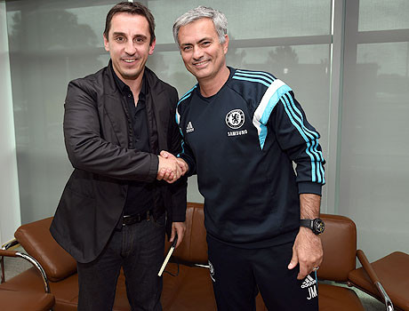 Valencia muốn mời Mourinho về thay Gary Neville.