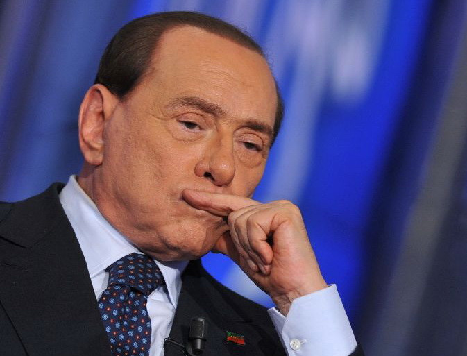 Chủ tịch Silvio Berlusconi đã quyết định bán AC Milan.