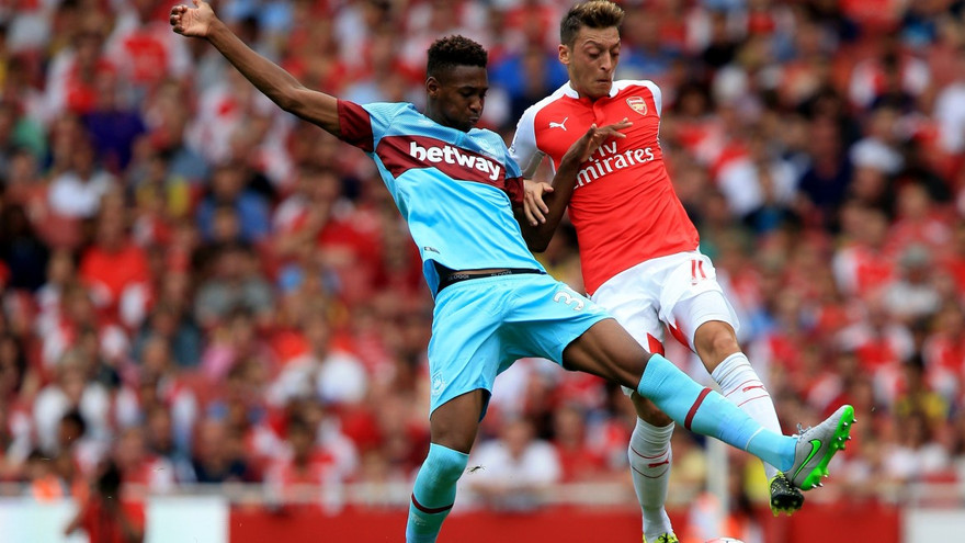 Mourinho muốn M.U mua cả Ozil lẫn Oxford.