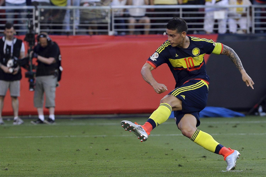 James Rodriguez bất ngờ dính chấn thương khá nặng.