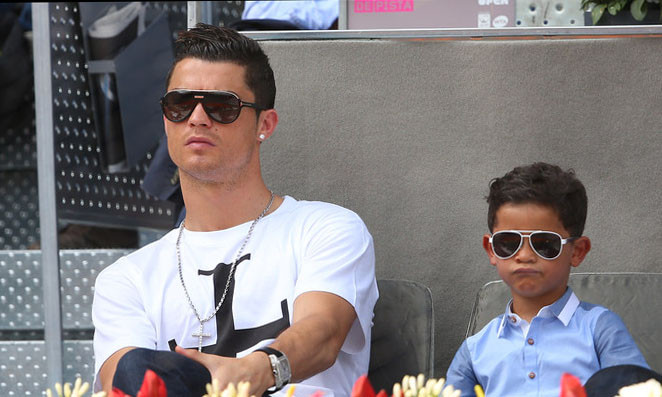 Ronaldo và con trai