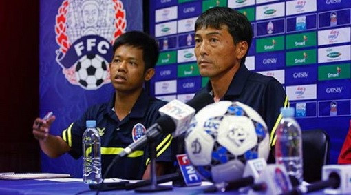 HLV người Nhật Bản của U16 Campuchia, ông Inoue Kazunori. Ảnh: Zing