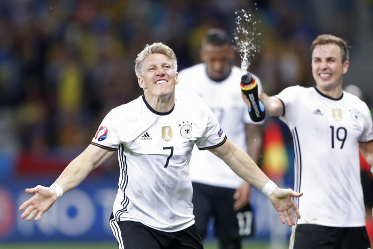 Tuyển thủ Đức chỉ bắt đầu được tính thưởng nếu đánh bại Slovakia.