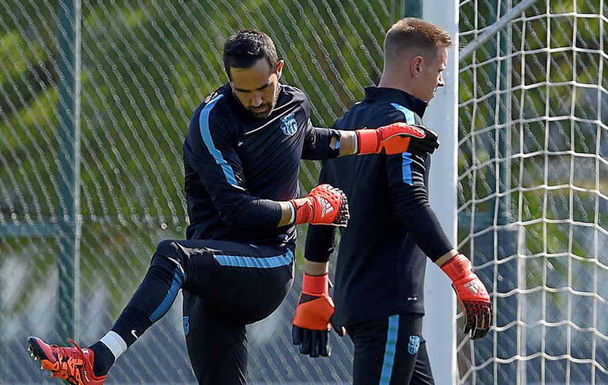 Man City quyết chiêu mộ Bravo để thay thế cho Joe Hart.