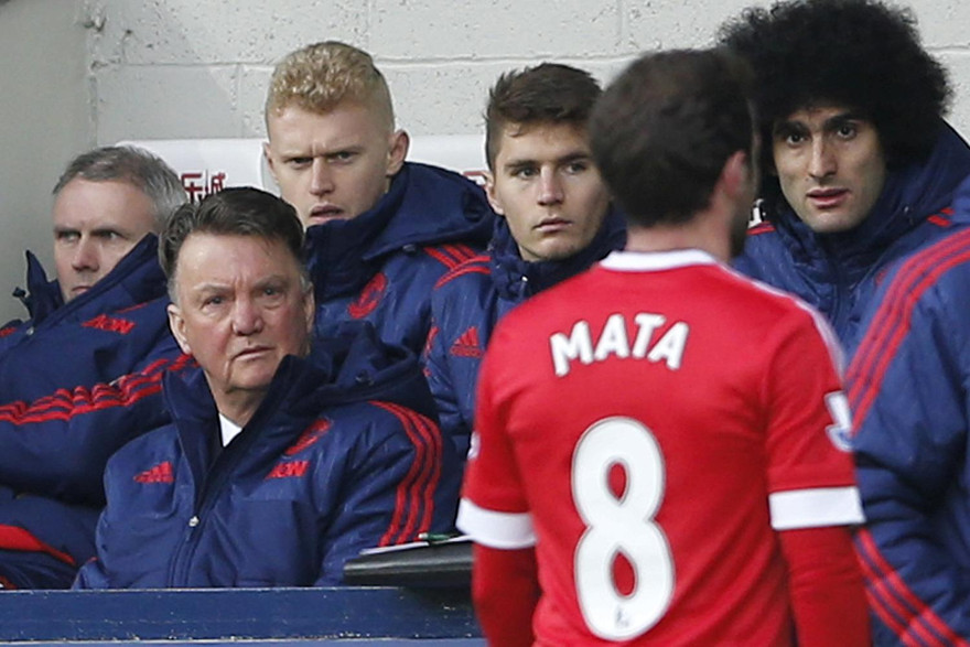 HLV Van Gaal rất tức giận với Mata.