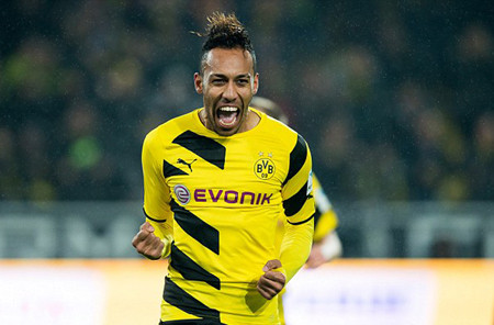 Aubameyang sẽ không đến M.U chừng nào Van Gaal còn tại vị.