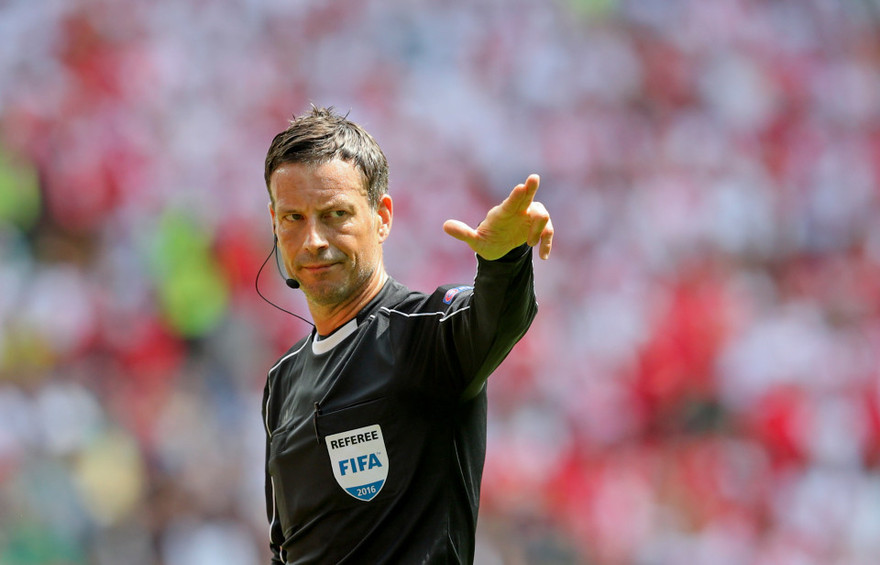 Trọng tài Mark Clattenburg sẽ bắt chính trận derby Manchester cuối tuần này.