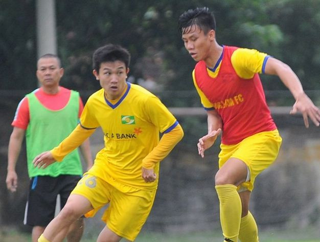 Ngọc Hải và Đình Hoàng dính chấn thương trước khi lên tuyển.