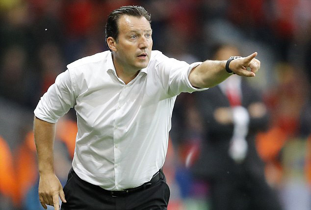 HLV Wilmots đối mặt nguy cơ bị sa thải.