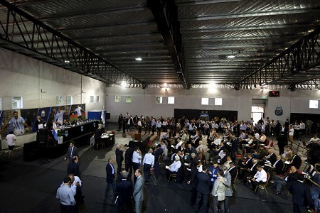 Trụ sở của AFA bị thông báo đặt bom, khiến các nhân viên được phen hoảng loạn.