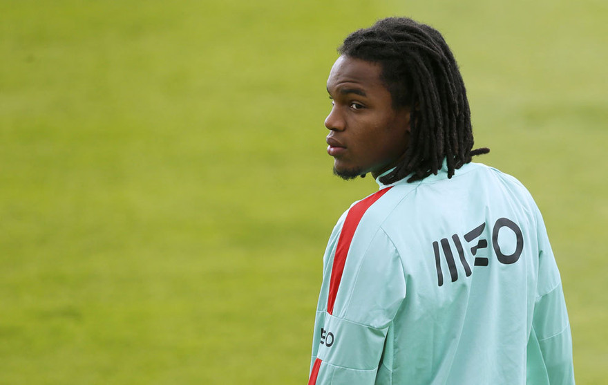 Renato Sanches không gian lận tuổi.
