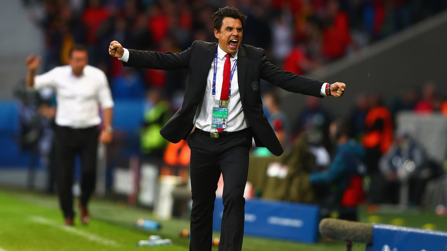 HLV Chris Coleman tự hào về các học trò.