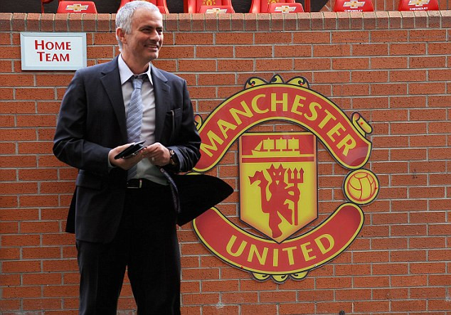 Mourinho thừa nhận sẽ dẫn dắt M.U trong thời gian tới.