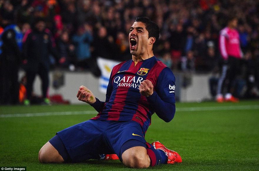 Suarez đoạt “giày vàng”, Barcelona sẽ mất thêm tiền cho Liverpool.
