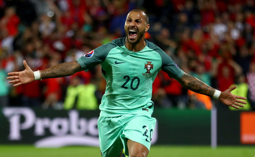 Quaresma là tác giả bàn thắng quý giá cho Bồ Đào Nha.