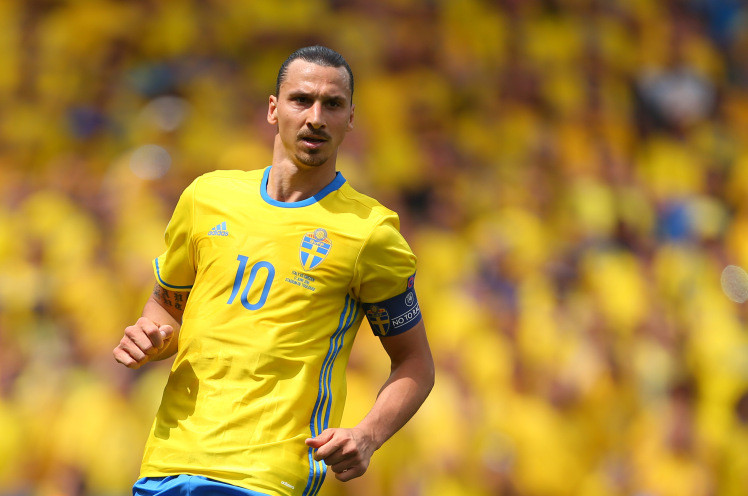 Ibrahimovic giã từ sự nghiệp quốc tế.