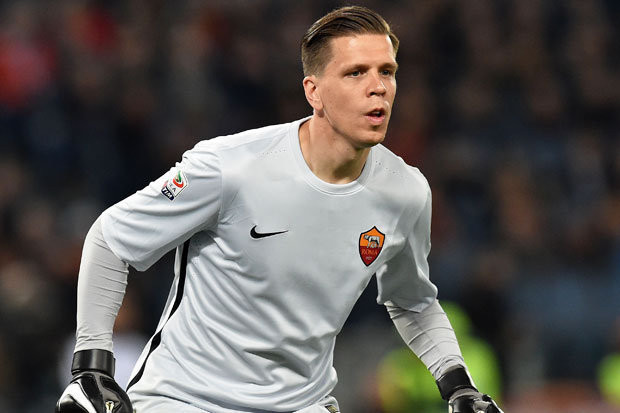 Szczesny bị Arsenal bán đứt cho AS Roma.