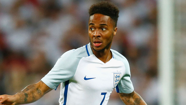 Sterling sẽ đá chính dù thi đấu mờ nhạt.