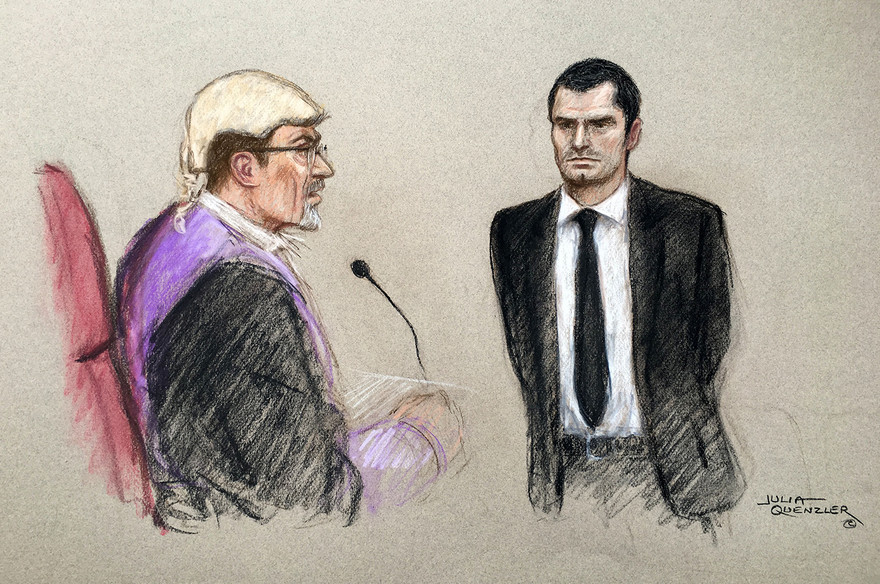 Adam Johnson bị phạt tù 6 năm.