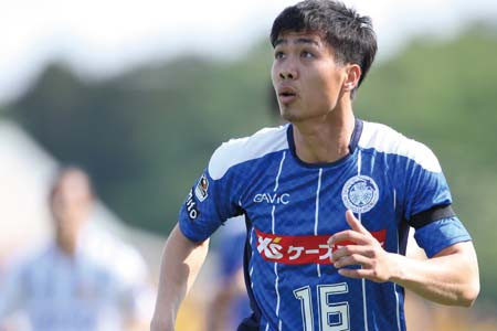 Công Phượng đá chính, Mito Hollyhock đại thắng.