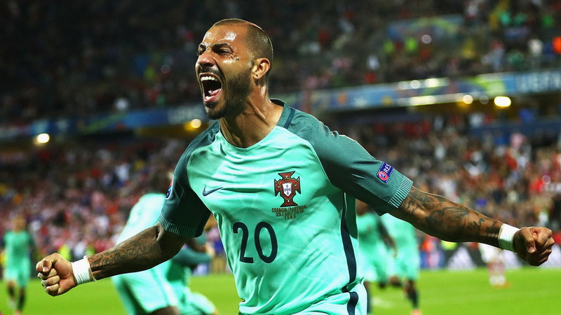 Quaresma sắm vai người hùng của Bồ Đào Nha.