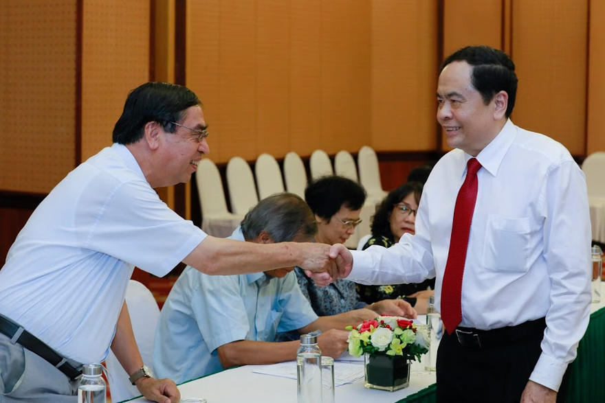 Chủ tịch Uỷ ban T.Ư MTTQ Việt Nam Trần Thanh Mẫn và các đại biểu dự hội nghị