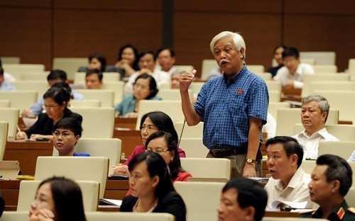 Nhóm vấn đề chất vấn được lựa chọn theo các tiêu chí: Là vấn đề bức xúc, nổi lên trong đời sống kinh tế-xã hội của đất nước, được nhiều đại biểu Quốc hội, cử tri quan tâm