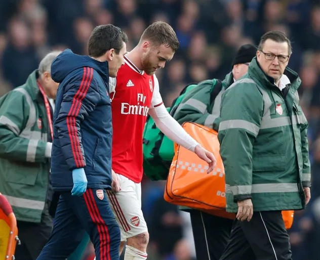 Calum Chambers chấn thương khá nặng và có khả năng nghỉ thi đấu cả tháng.