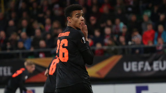 Mason Greenwood chấn thương và không thể tập trung cùng U21 Anh.