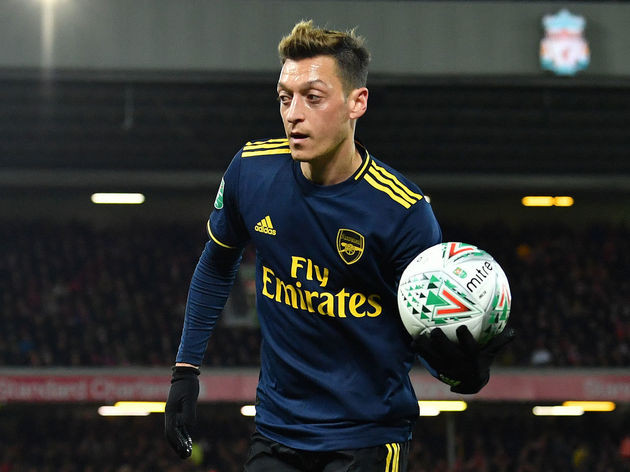 Mesut Ozil đã chơi hay trước Liverpool.
