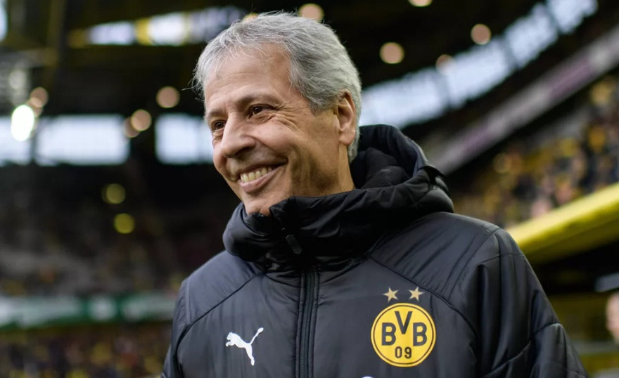HLV Lucien Favre của Dortmund.