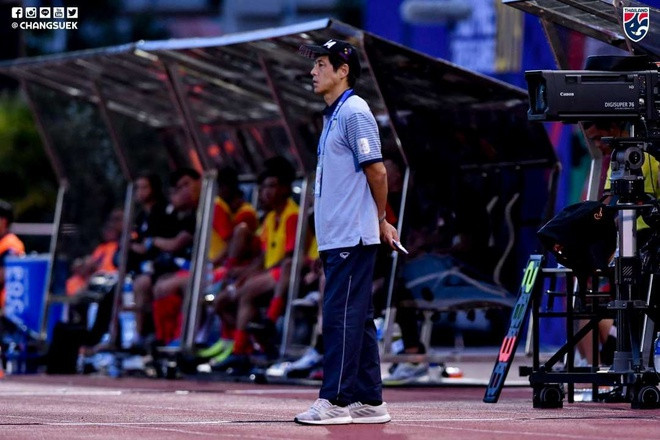 HLV Akira Nishino của U22 Thái Lan.