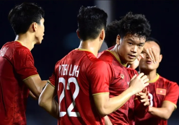 U22 Việt Nam ngược dòng đánh bại U22 Indonesia.