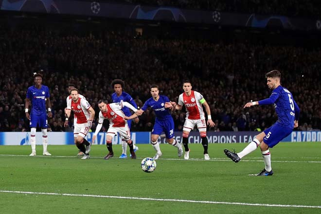 Jorginho thực hiện thành công 2 quả penalty cho Chelsea.