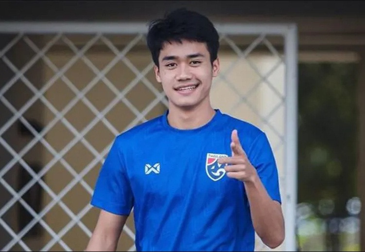 Anon Amornlerdsak lạc quan về cơ hội đi tiếp của U22 Thái Lan.